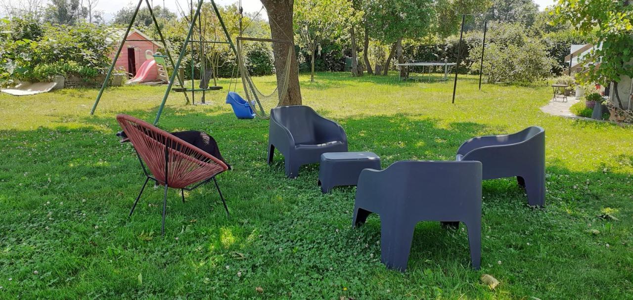 Gite Les Petits Chemins Ledeuix エクステリア 写真